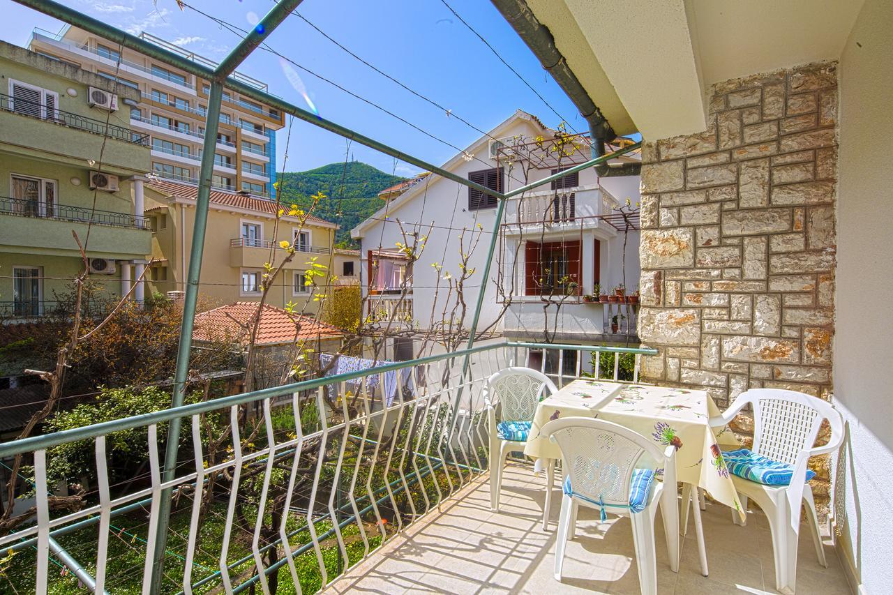 Apartamento Apartman Aleksandra Budva Exterior foto